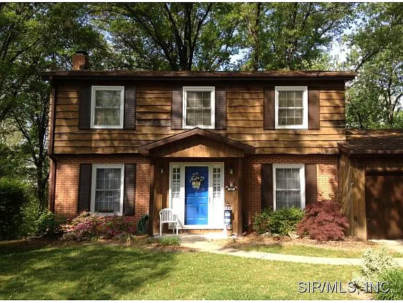 389 Hand Dr photo 1
