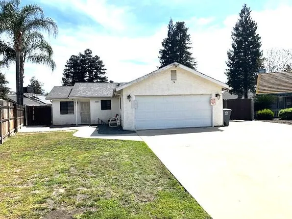 3510 Woodrow St, Selma, CA 93662