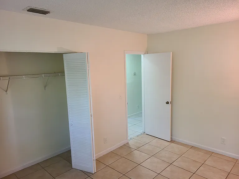 Bedroom left closet