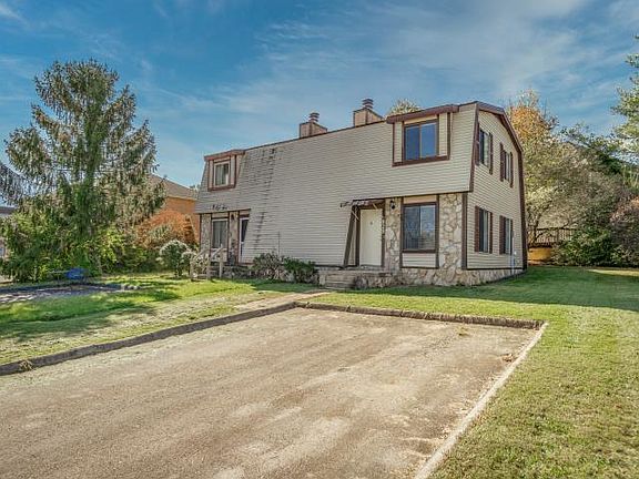 2nd image of 82B Eastgate Cir