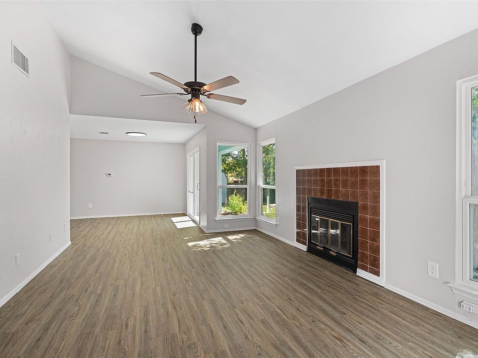 1st image of 8615 Croydon Loop