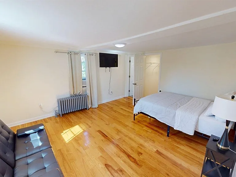 266 Webster St — Photo 21