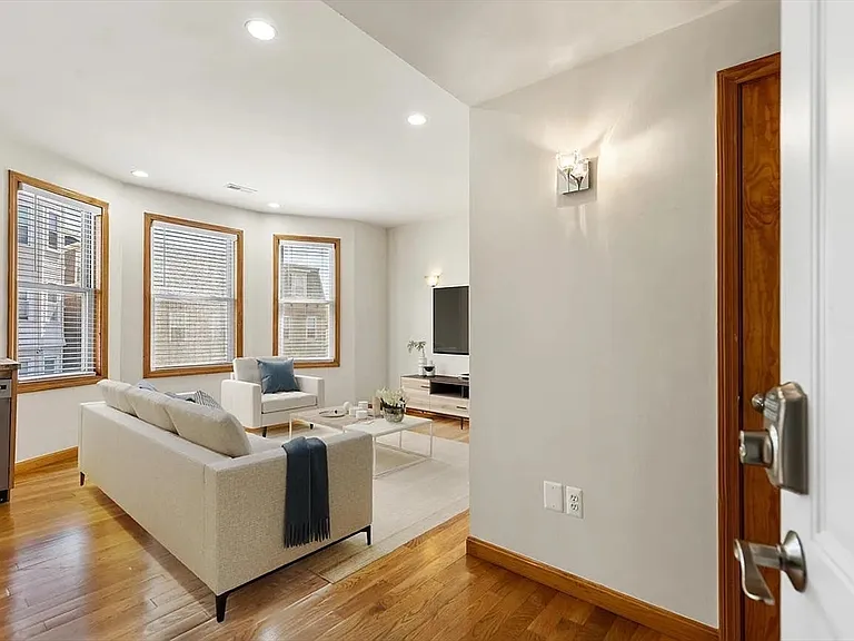 609 Dorchester Ave #R1 — Photo 5