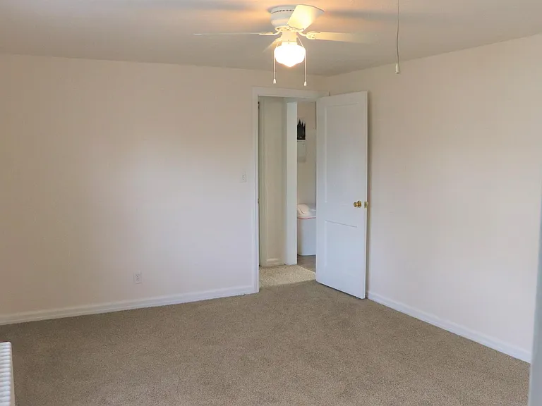308 Lincoln Park E — Photo 5