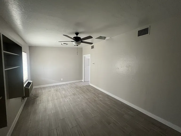 224 E Alice Ave #C — Photo 4