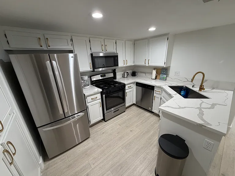 3004 Ocean View Dr — Photo 18