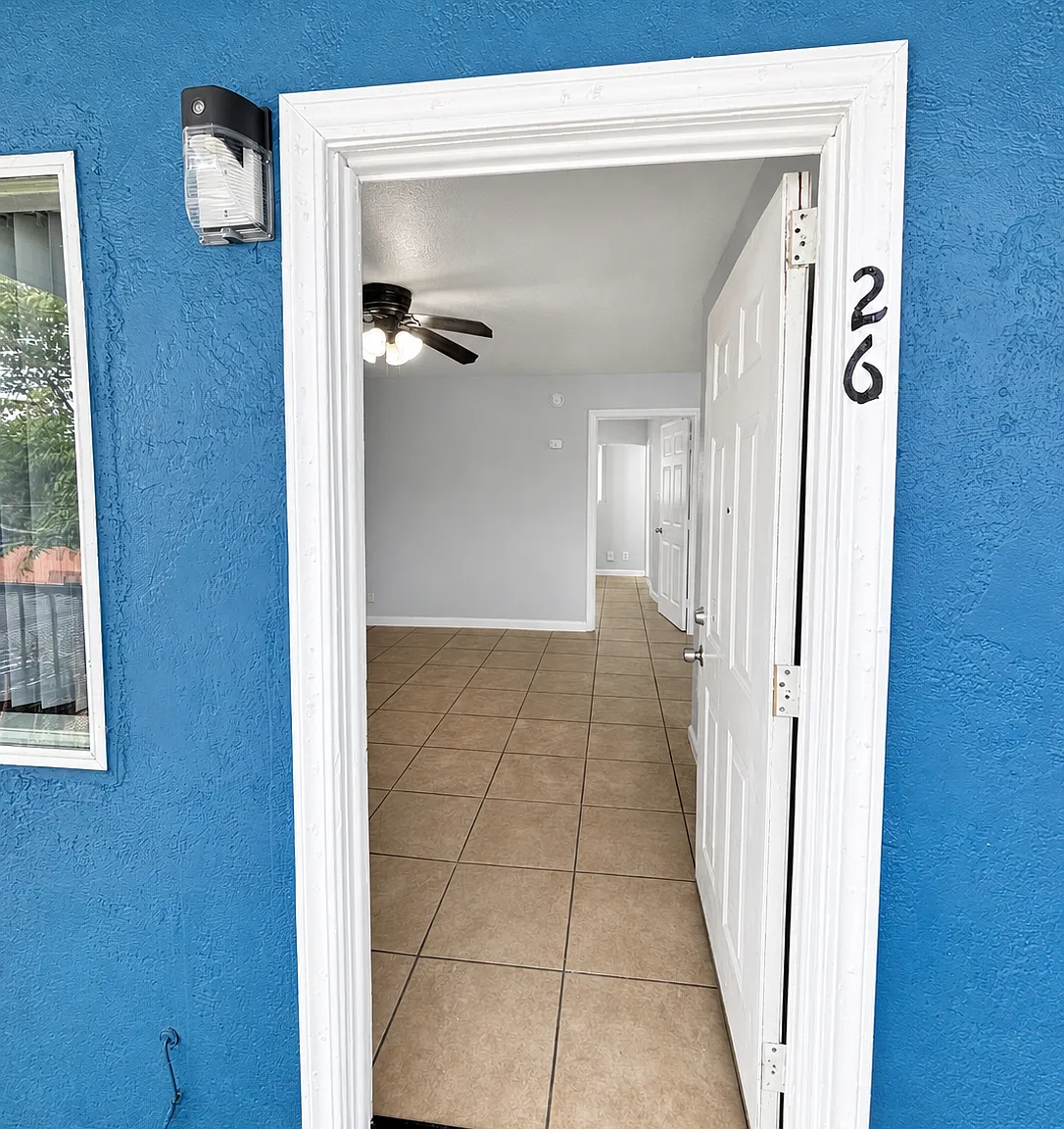 $1099 Moves You - Covers Septembers Rent and Security Deposit! Corner & 2nd Floor - Location, loc... — Photo 2