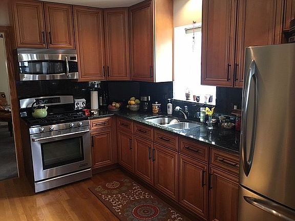 3rd image of 4322 N Bell Ave
