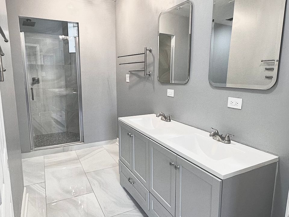 1st image of 4444 S Indiana Ave APT 3