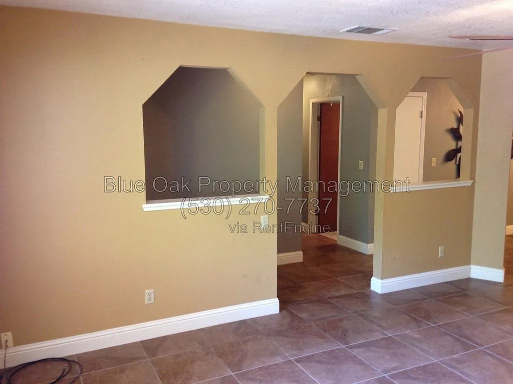 4 bed, 2.0 bath, 1506 sqft, $2,295 — Photo 4