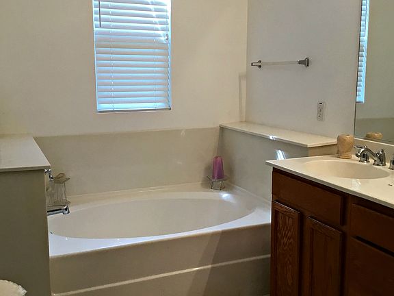 4th image of 8178 Crystal Walk Cir