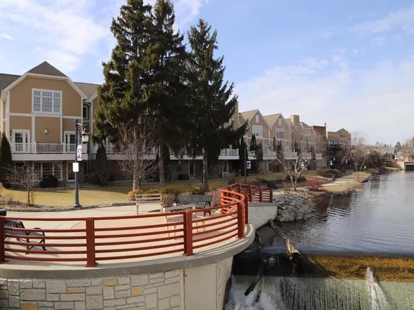 1236 Water TERRACE, Grafton, WI 53024