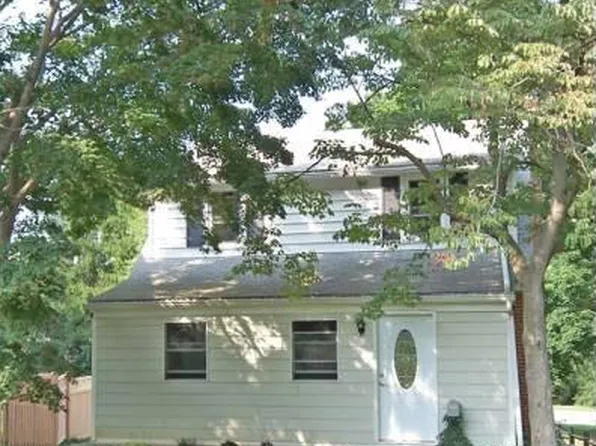 9 Ridley Dr, Wallingford, PA 19086