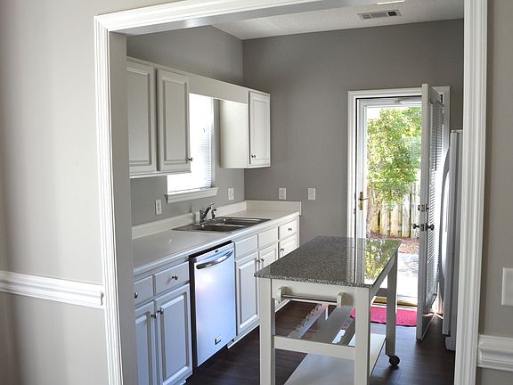 4th image of 53 Olde Towne Place Dr