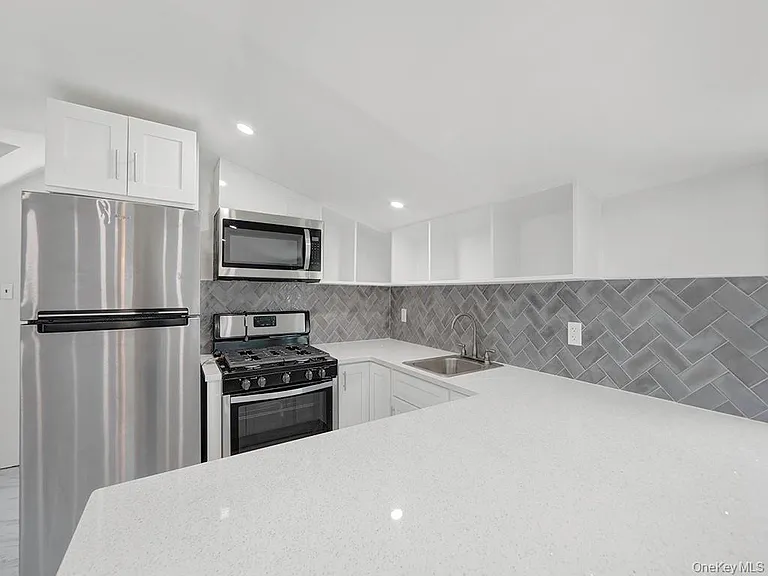8 Winthrop St #2 — Photo 4