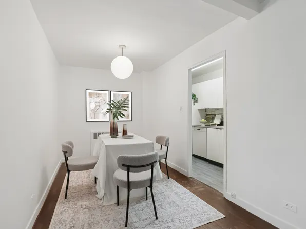 315 East 70th Street image 8 of 13