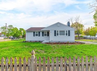 232 Rowley St, Agawam, MA 01001