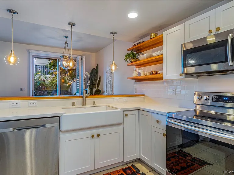 7012 Hawaii Kai Dr #1008 — Photo 3
