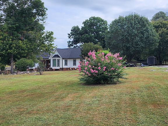 4th image of 7410 Pleasant Valley Rd