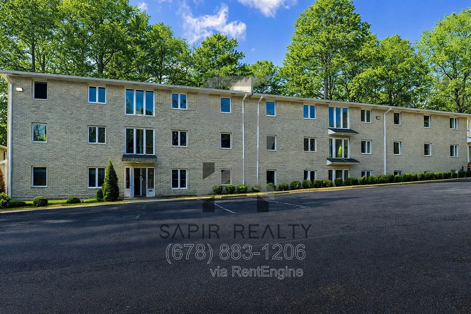 2 bed, 1.0 bath, 760 sqft, $1,045 — Photo 2