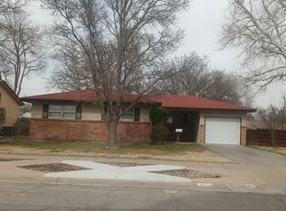 603 Trailing Heart Rd, Roswell, NM 88201