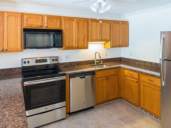 4th image of 11 Church St Unit 112