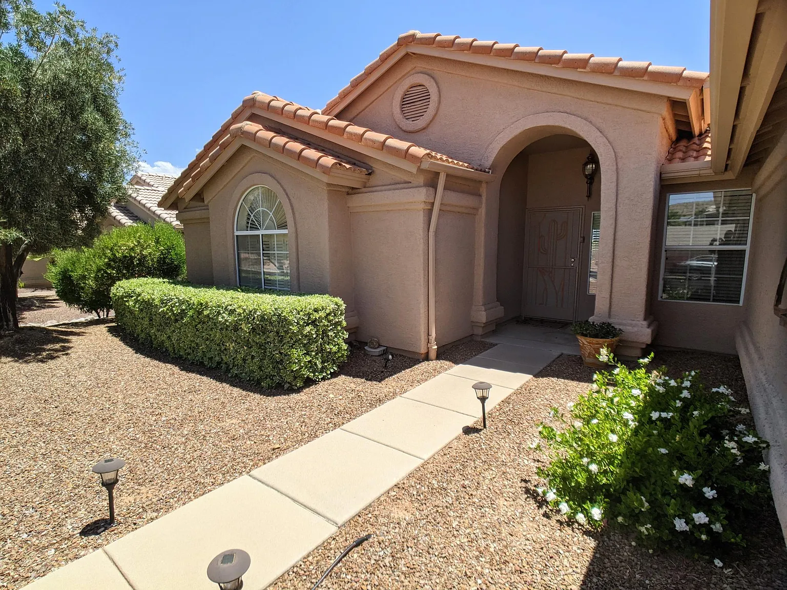 2 bed, 2194 sqft, $3,900 — Photo 4