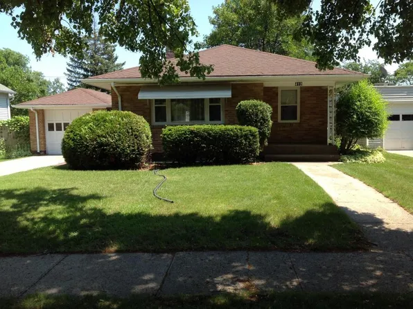 412 9th St N, Wahpeton, ND 58075