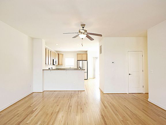 3rd image of 1252 Haden Pl
