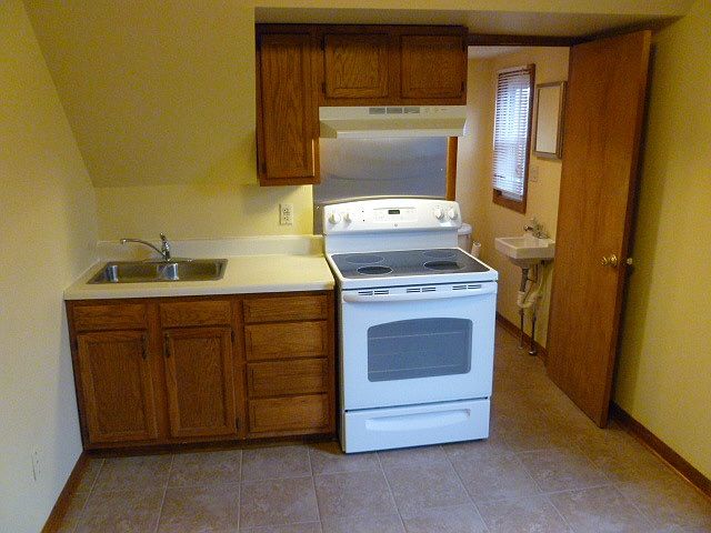 2nd image of 620 Columbia St