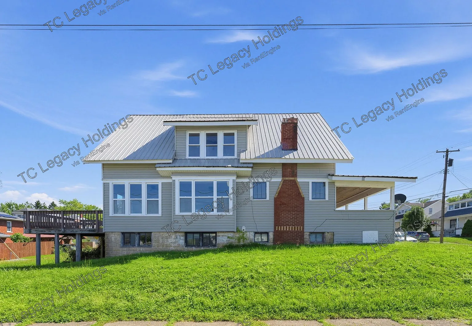 4 bed, 2.0 bath, 2065 sqft, $1,550 — Photo 2