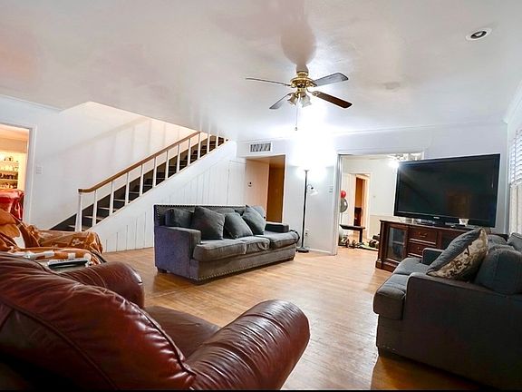 2nd image of 1703 N Washington Ave