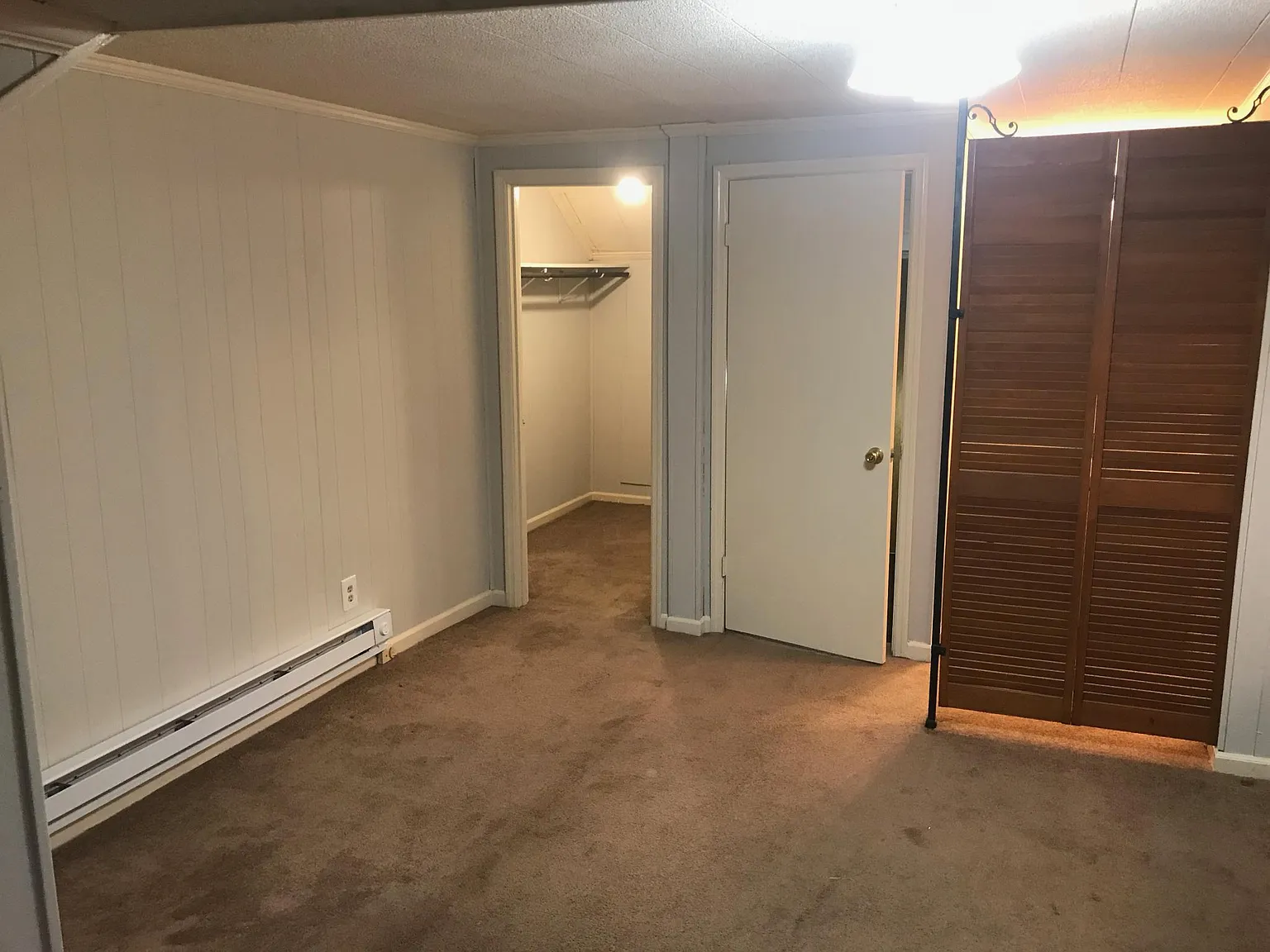 908 N Maple St — Photo 3