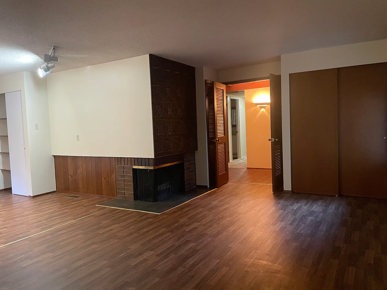 3 bed, 1600 sqft, $3,700 — Photo 3