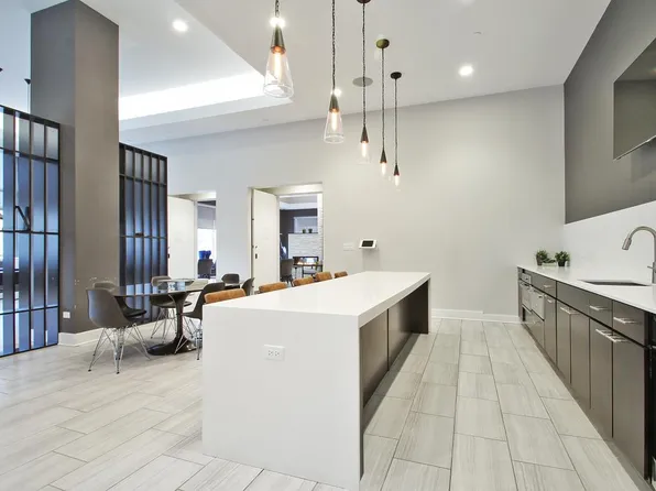 Midtown Square Apartments, 998 Church St Unit 355, Glenview, IL 60025