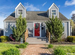 116 Meadowside Rd, Milford, CT 06460