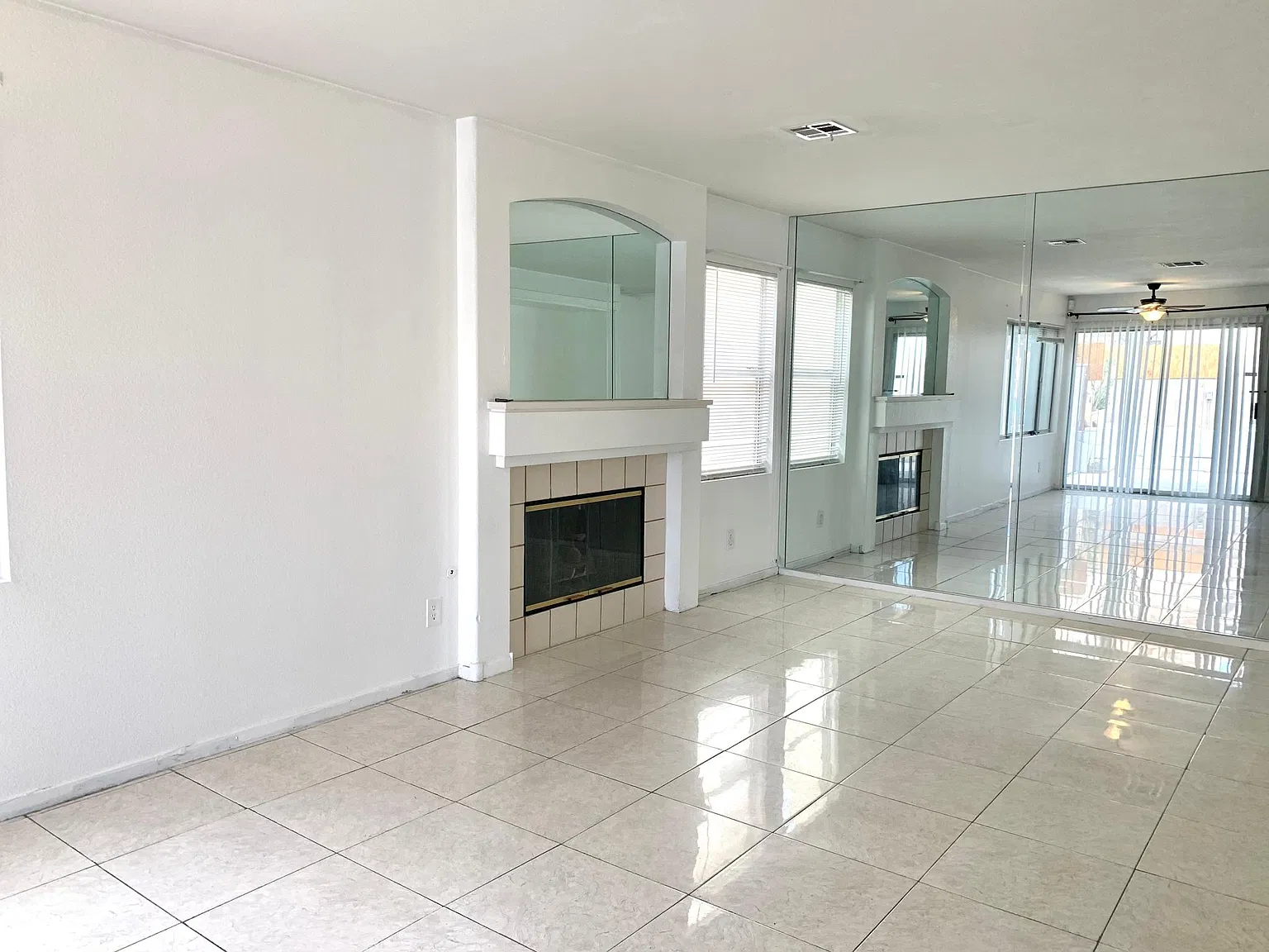 4 bed, 2119 sqft, $2,395 — Photo 3
