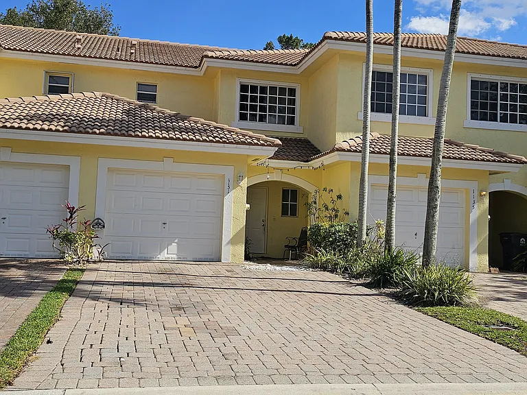 1131 Imperial Lake Rd — Photo 2