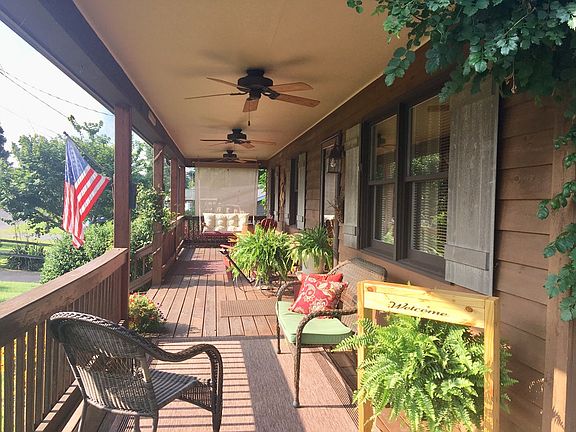 3rd image of 110 Dogwood Ct