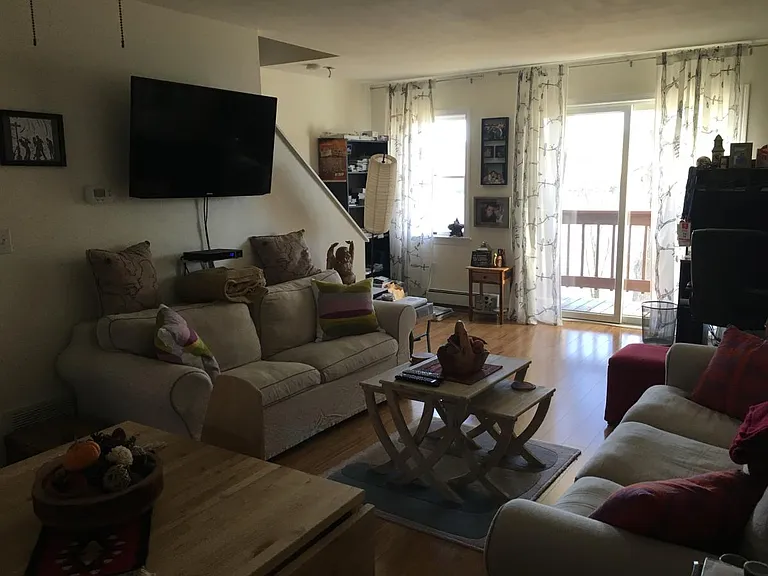 1450 North St #210 — Photo 2