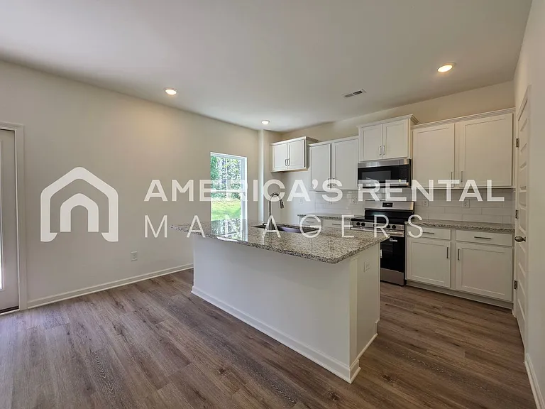 605 Acorn Ct — Photo 14