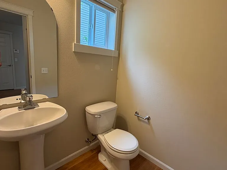 1319 Foreman Rd — Photo 10