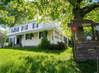 53 Old Minisink Trl, Goshen, NY 10924