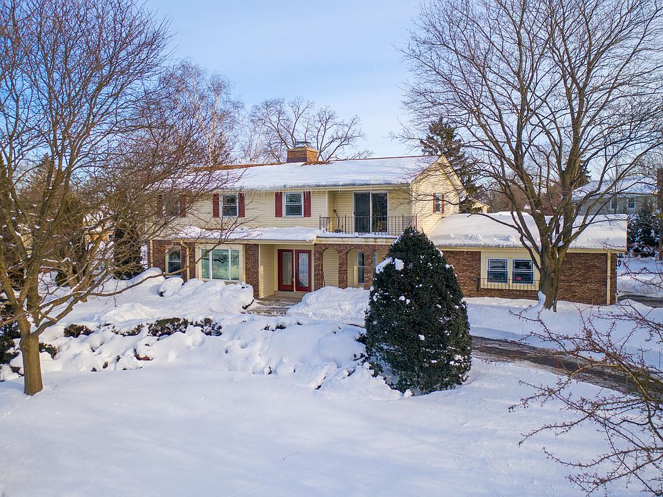 1st image of 2370 Coach House Dr