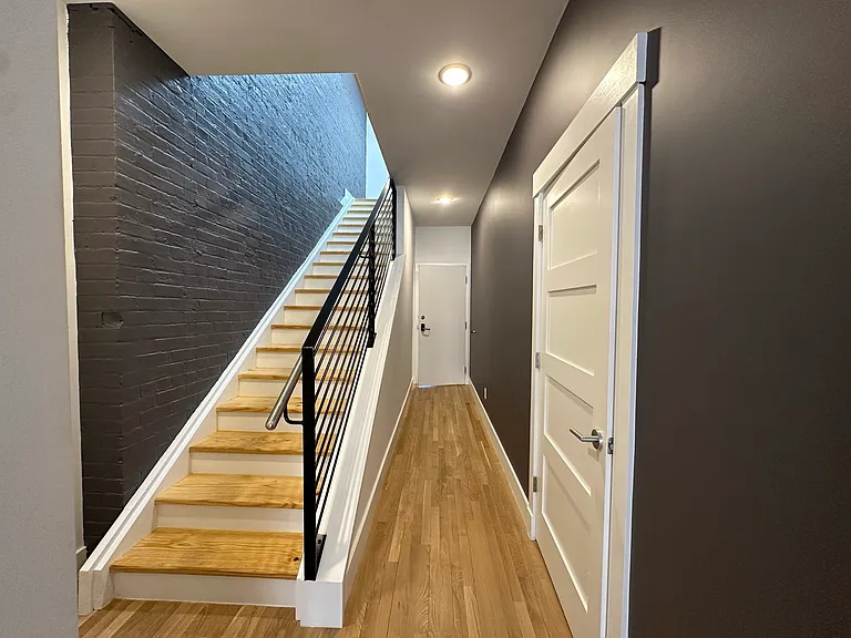 635 Main St #1 — Photo 8