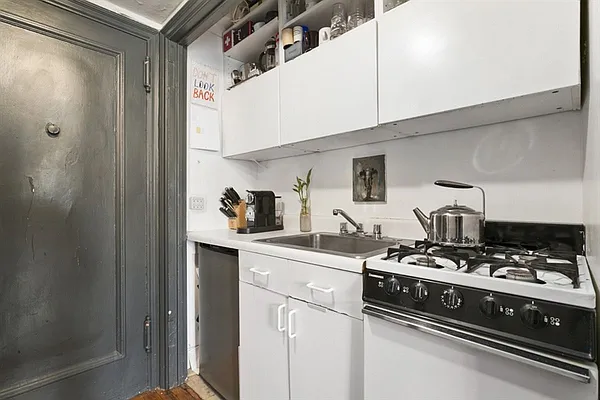 Rented by Corcoran | media 11