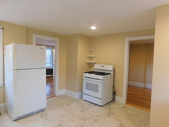 5th image of 26 Pearl St #26