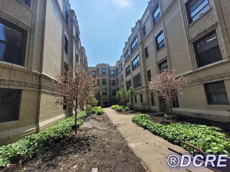 1233 W Chase Ave #3 — Photo 8