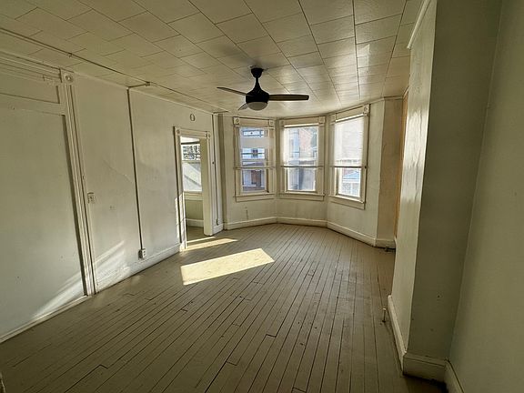 3rd image of 211 Maryland Ave #1/2
