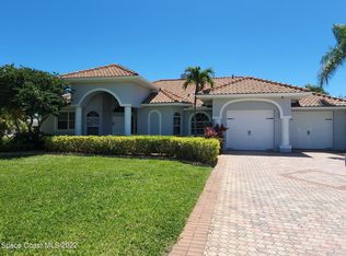 1 River Falls Dr, Cocoa Beach, FL 32931